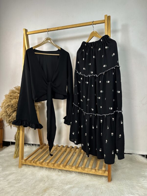 flora set black